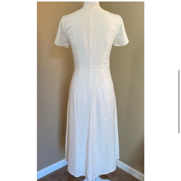 Madewell | Linen-Blend Button-Wrap Midi Dress - Picture 6 of 8